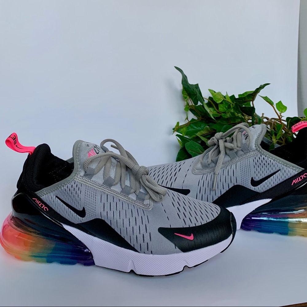 Nike Air Max 270 - Picture 4 of 8